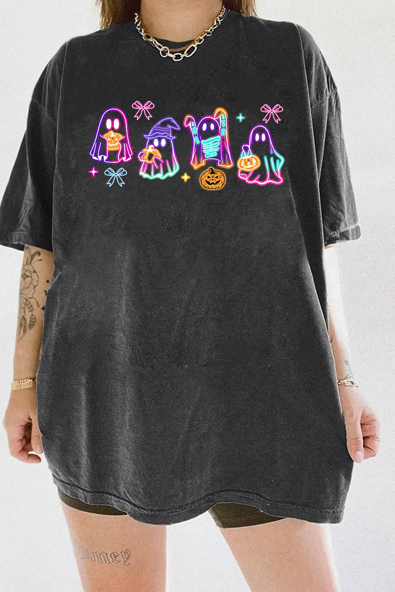 Ragglo dark gray T-shirt featuring four cute neon ghosts with pumpkins and pizza, accented by bows and stars, perfect for festive Halloween streetwear and fun celebrations.

